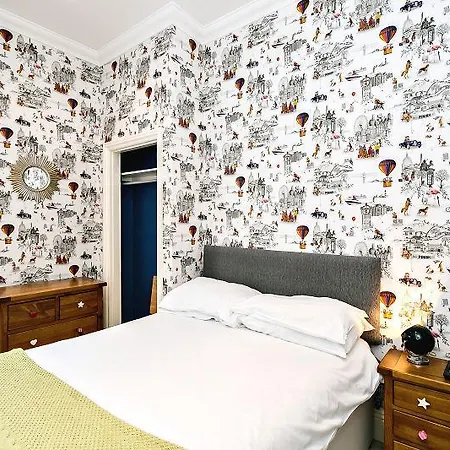Guest house Holmlea