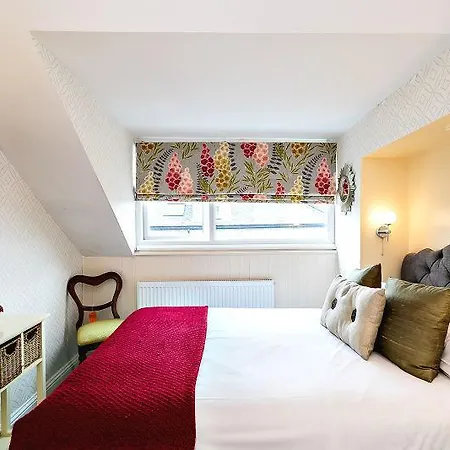 Holmlea Guest house